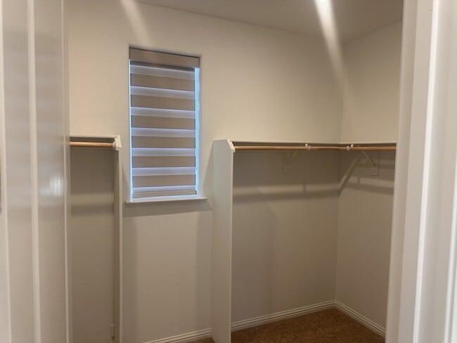 Building Photo - 16172 Abernathy Ct