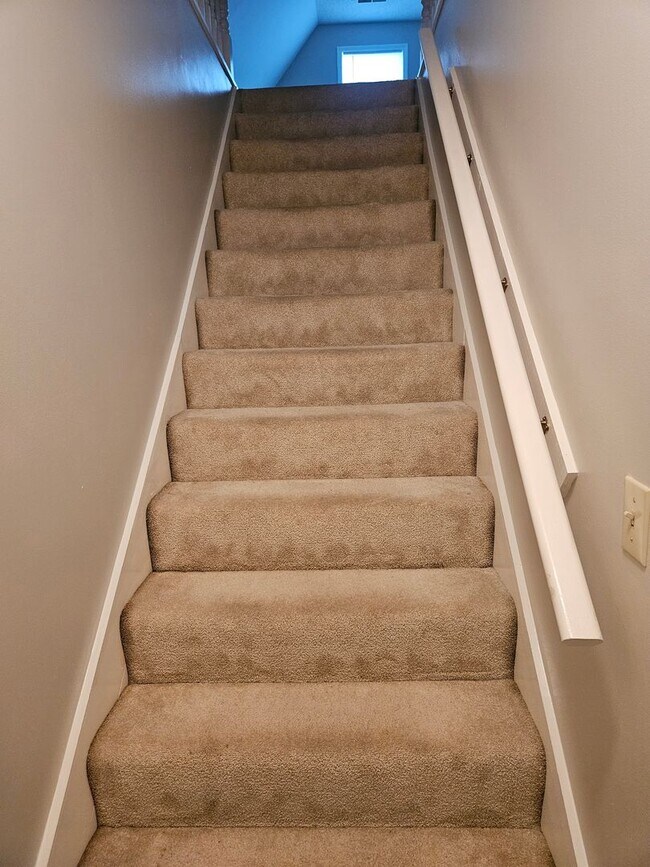 Building Photo - Available Now!   half off first months rent special!