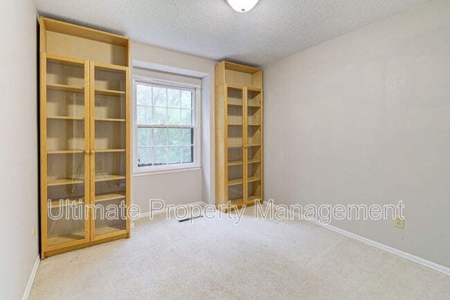 Building Photo - 819 Seabury Ct