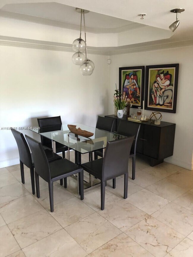 Building Photo - 101 Sidonia Ave