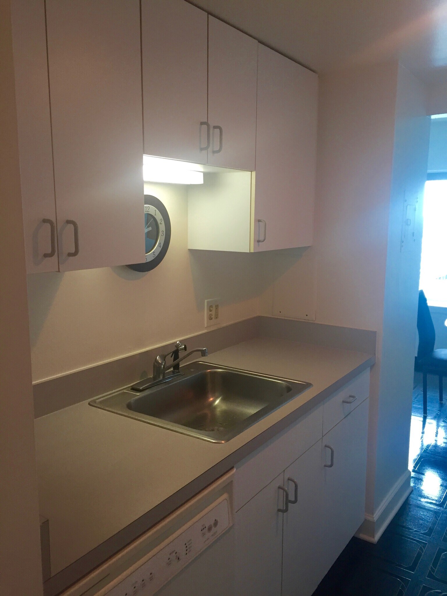 Building Photo - 555 E William St