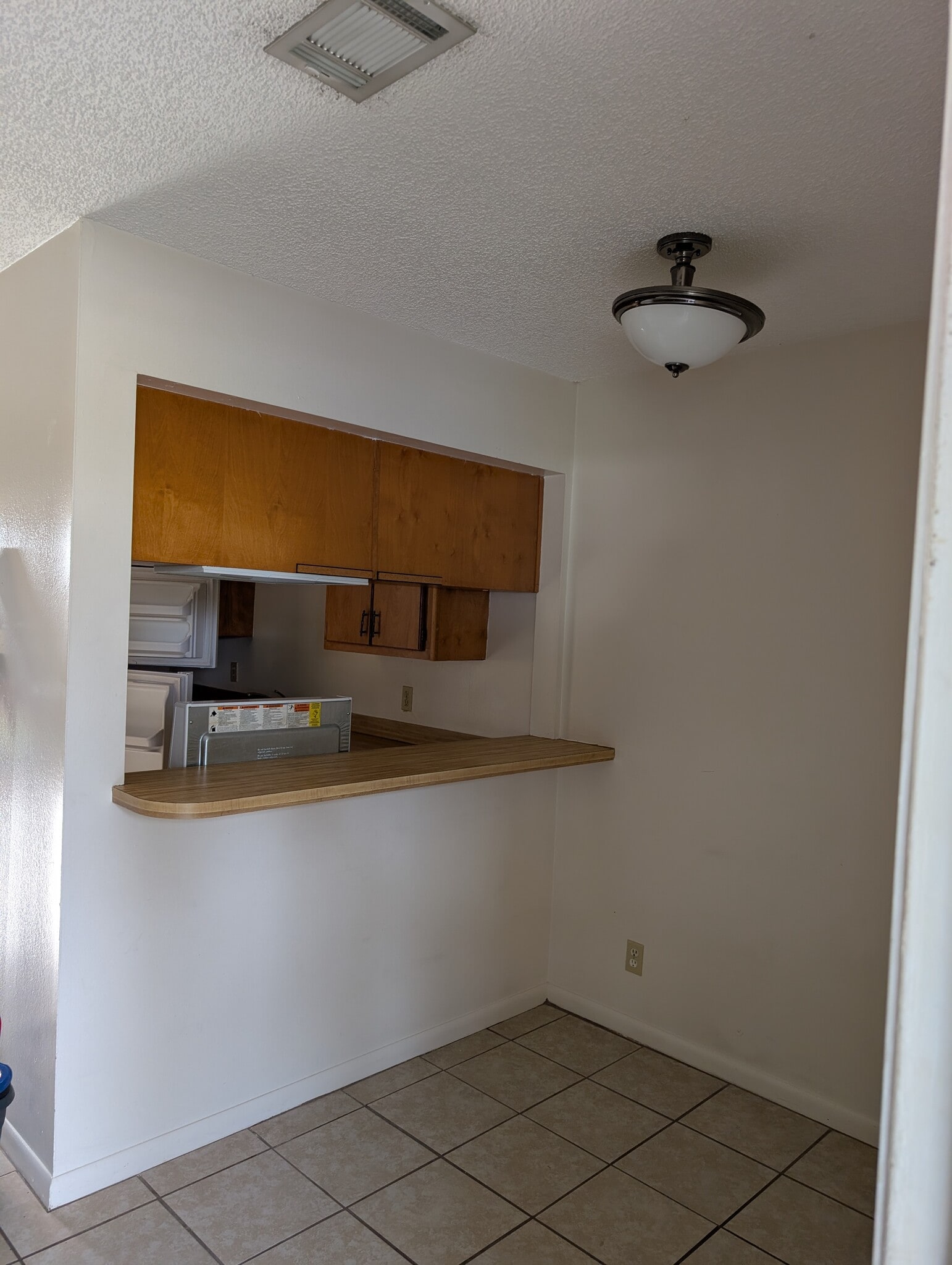 Dinning room - 447 NW Lake City Ave