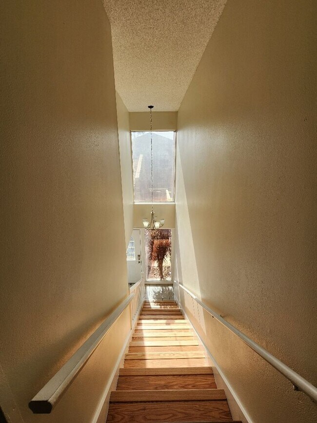 Building Photo - Gorgeous 3-Bedroom, 2.5-Bathroom Townhome ...