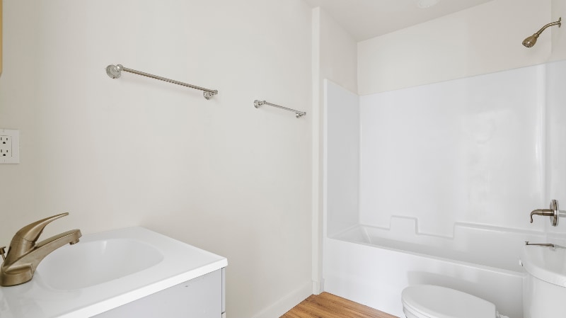 Building Photo - 2625 W Marina Dr