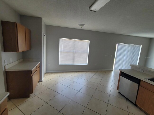 Building Photo - 319 Alegriano Ct