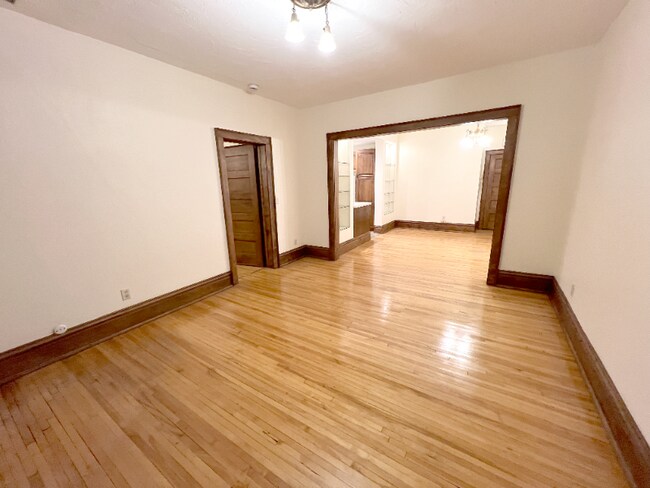 Building Photo - 1204 Harmon Pl