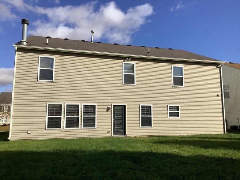 Building Photo - 5734 N Attleburg Dr