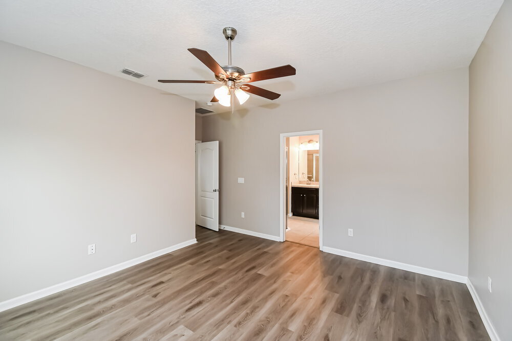 Building Photo - 10992 Haws Ln