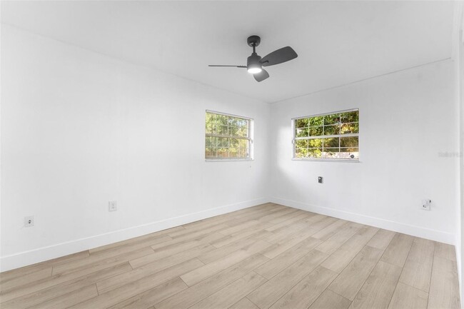 Building Photo - 2112 Ranchita Trail