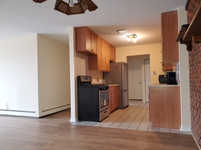 Building Photo - 8974 N Western Ave