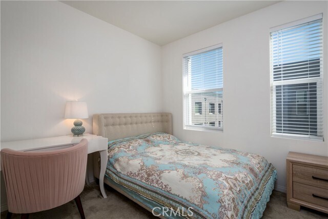 Building Photo - 164 Unity St