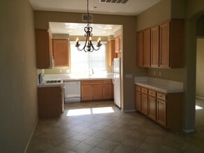Building Photo - Quiet Otay Ranch townhouse, 3bed/3bath now...