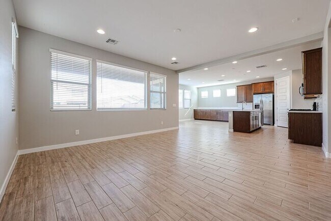 Building Photo - Available August 7th! Gated Community 4 Bedroom 3 Bathroom Home!