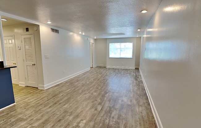 Building Photo - 1954 Conway Rd