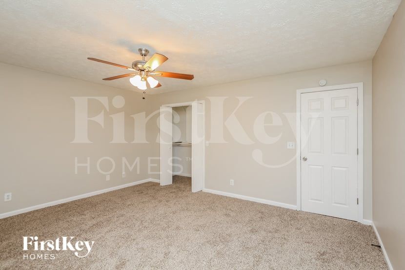 Building Photo - 221 Cherokee Springs Way