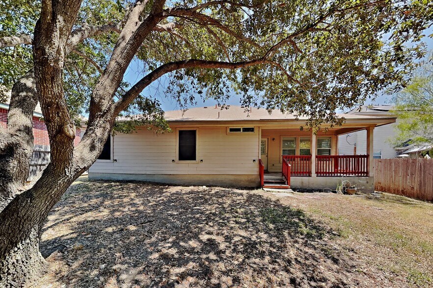 Building Photo - 4611 Echo Lake Dr