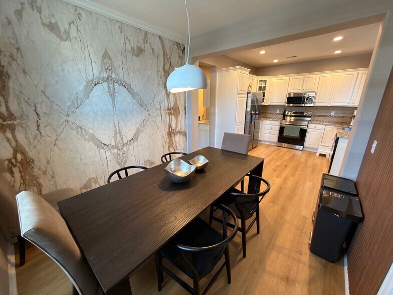 Building Photo - 3291 Cascina Cir