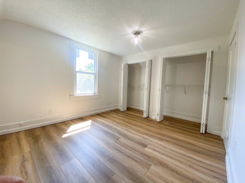 Building Photo - 404 Lamont St