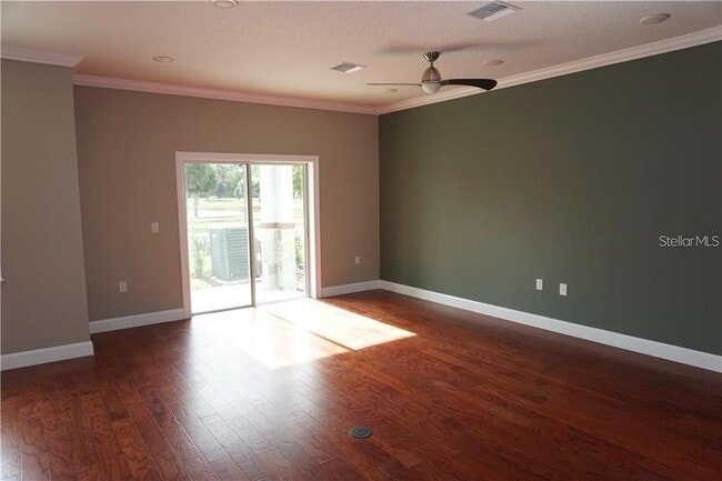 Building Photo - 1908 Greenbriar Ter