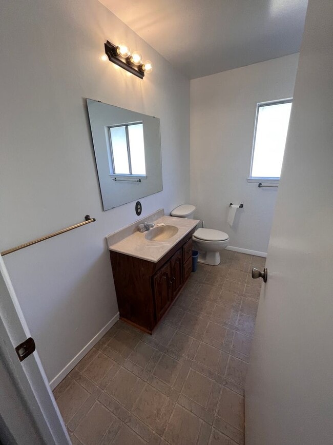 Building Photo - Great for the Coulterville commuter