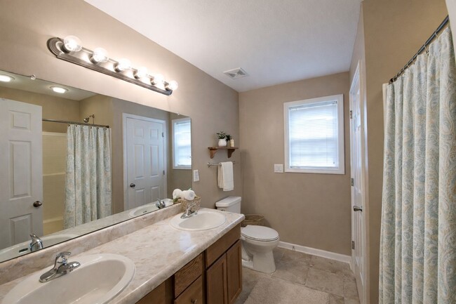 Building Photo - $250 OFF Move In Special!