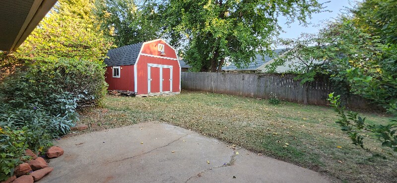 Building Photo - 2804 Fairfield Dr