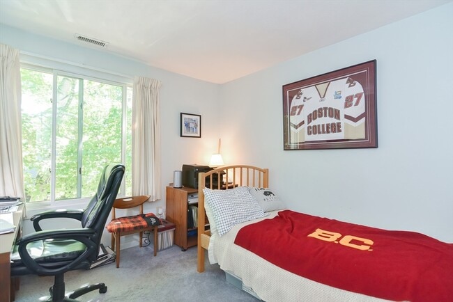 Building Photo - 25 Concord Greene