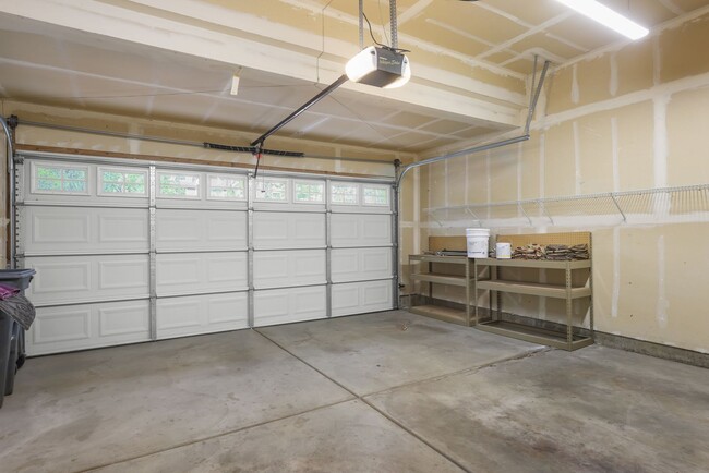Building Photo - 658 Wild Ridge Cir