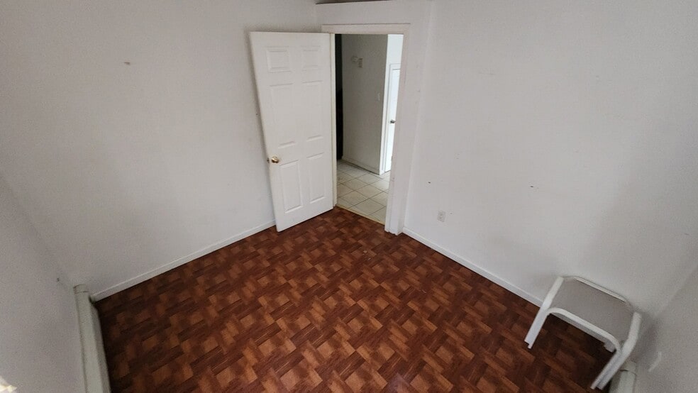 Building Photo - 721 Birch St