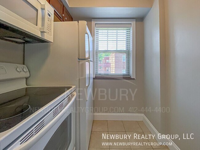 Building Photo - 104 W Steuben St