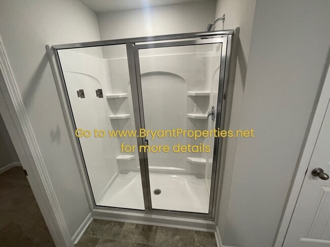 Building Photo - 1531 Rosewood Dr