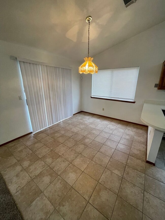 Building Photo - Cozy 3 Bedroom/2 Bath Home in Las Colinas