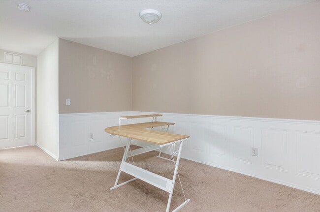 Building Photo - Magnolia Park - Convenient Location