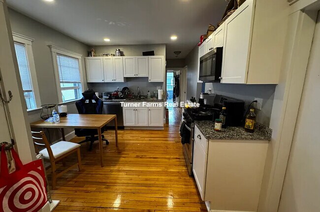 Primary Photo - 74 Frederick Ave