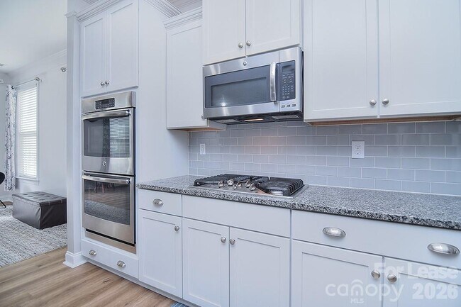 Building Photo - 1445 Overlea Pl NW