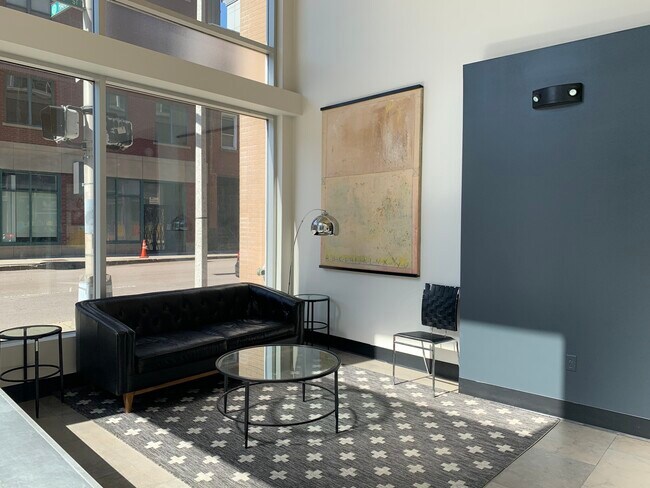 Building Photo - 160 E Berkeley St