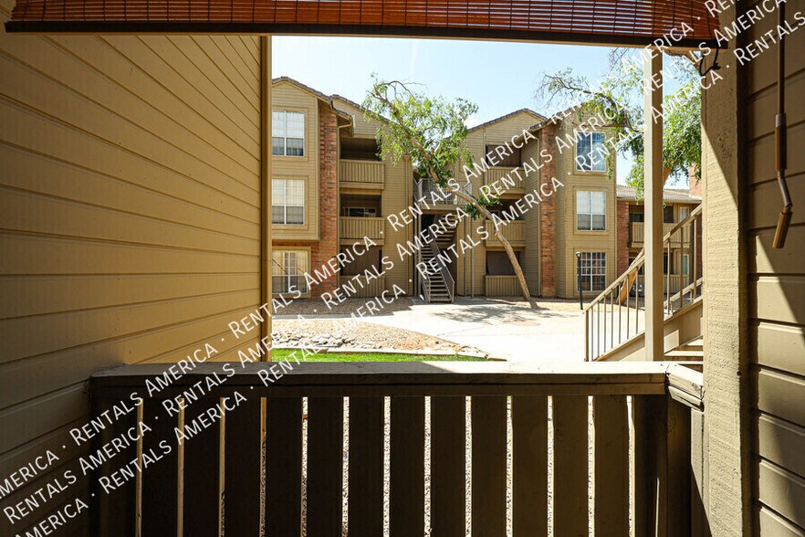Building Photo - 200 E Southern Ave
