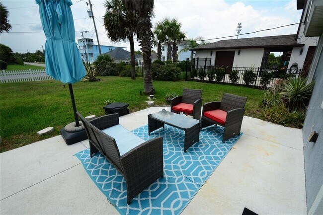 Building Photo - 7094 N Ocean Shore Blvd