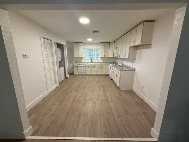 Building Photo - 50070 Us Hwy