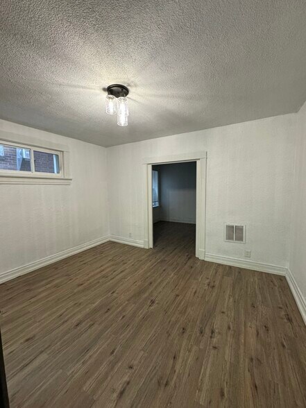 Building Photo - 3926 Utah St