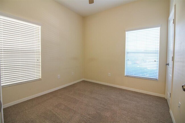 Building Photo - 4125 Shadetree Ln