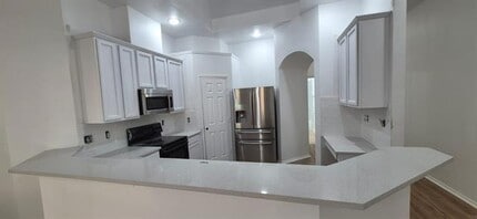 Building Photo - 4976 Sunset Ridge Dr