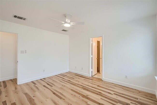 Building Photo - 328 Prairie Verbena Dr