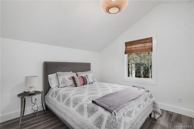 Building Photo - 77 Hook Rd