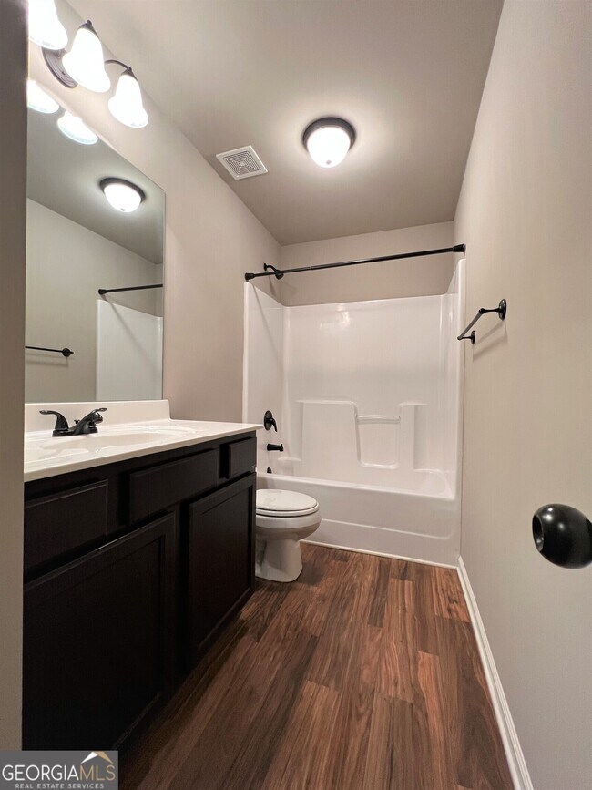 Building Photo - 3143 Legacy Glen Path