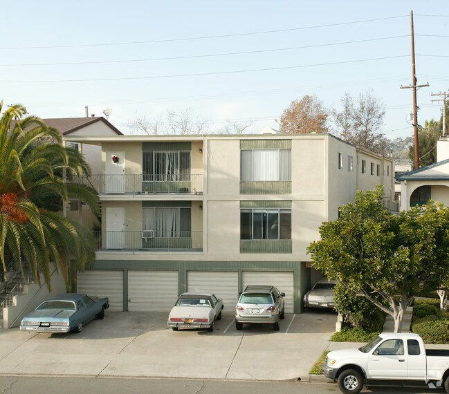 Primary Photo - 2112 Balboa Ave