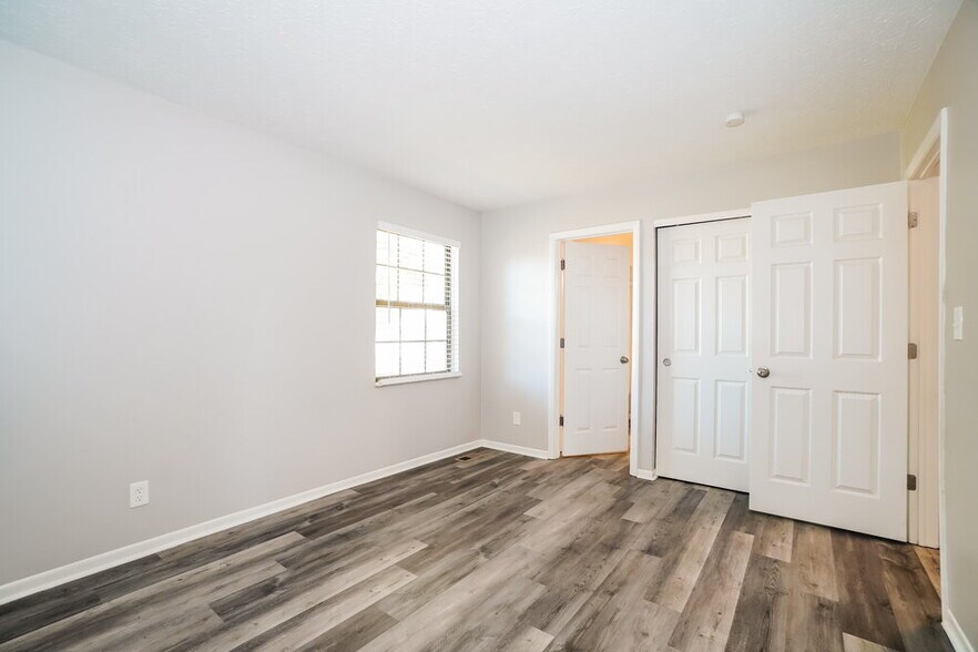 Building Photo - 6980 Candlish Dr