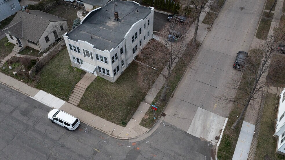 Building Photo - 1221 29th Avenue Northeast