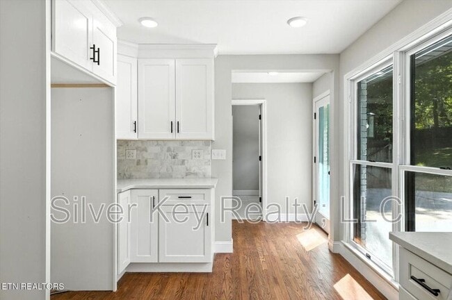 Building Photo - 1113 Springfield Dr