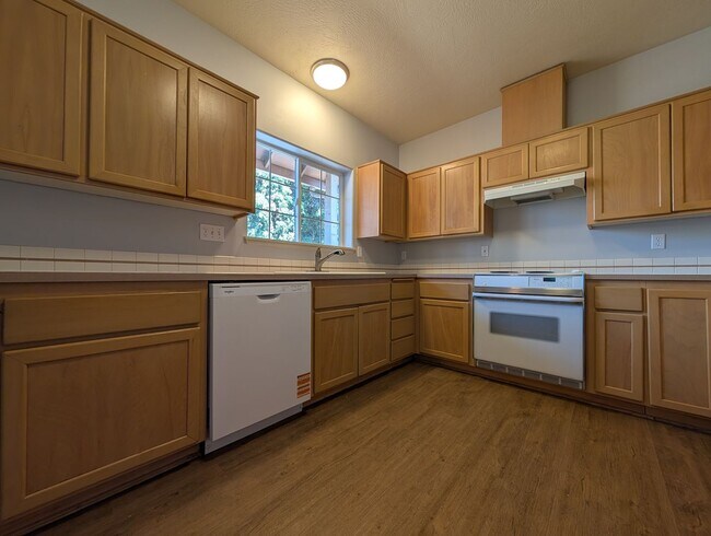 Building Photo - 2752 Chad Dr